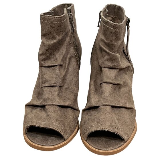 Rampage Taupe Faux Suede Peep Toe Ankle Booties Women’s 7.5 - Picture 3 of 11